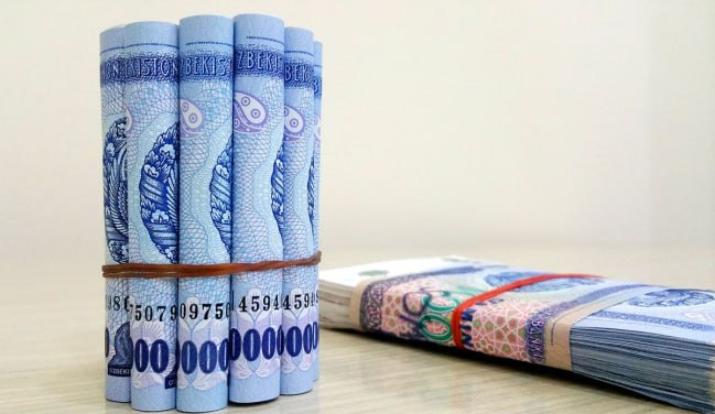 Uyda kechasi Blowjob